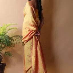 Charan Kanya Woven Design Silk Cotton Handloom Saree image 2