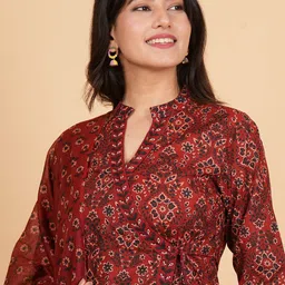 KALINI Floral Printed V-Neck Pure Cotton Angrakha Kurta With Palazzos & Dupatta image 2