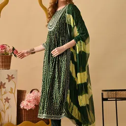 AAYUFAB Women Bandhani Embroidered Sequinned Kurta with Trousers & Dupatta Kurta Sets image 4
