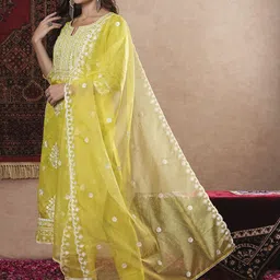 Anni Designer Round Neck Floral Embroidered Thread Work Kurta with Trouser & Dupatta-image-0