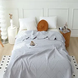 JC HOME Grey Geometric AC Room 300 GSM Single Bed Quilt-image-12