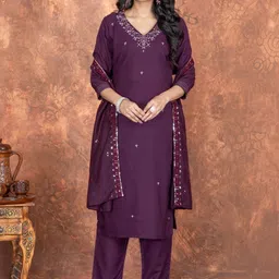 all about you Women Ethnic Motifs Embroidered Regular Gotta Patti Kurta with Trousers & With Dupatta image 5