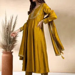 all about you Women Ethnic Motifs Embroidered Panelled Thread Work Kurta with Trousers & With Dupatta image 3