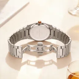 Daniel Hechter Men Round Dial Analogue Watch DHM1027-44 image 5