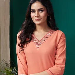 Rujave Women Embroidered Regular Kurta with Trousers image 2