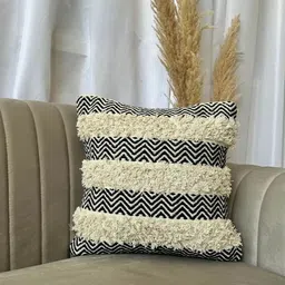 EXPORT HOUSE Off White & Black 5 Pieces Geometric Square Cushion Covers image 4