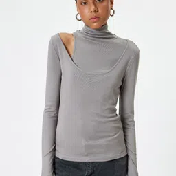 Koton Women V-Neck Pockets T-shirt-picture-15