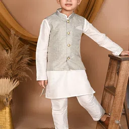 Pehanaava Boys Mandarin Collar Kurta with Pyjamas & Waistcoat image 4