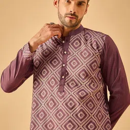 House of Pataudi Geometric Printed Mandarin Collar Foil Print Straight Kurta image 4