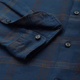 the bear house Men Slim Fit Checkered Button Down Collar Casual Shirt image 3