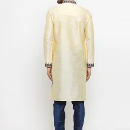 Larwa Embroidered Woven Design Mandarin Collar Kurta With Pyjamas image 3