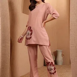 Anushil Printed Round Neck Tunic & Trousers Co-Ords-picture-41