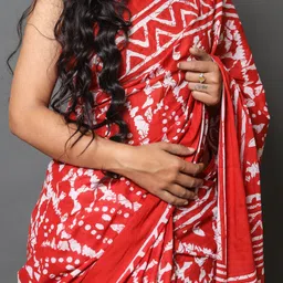 BUTA BUTI Women Red & White Abstract Pure Cotton Saree image 4