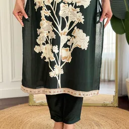 KALINI Women Floral Printed Regular Kurta with Trousers & Dupatta image 2