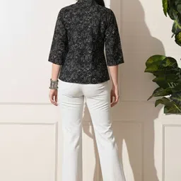 DECKEDUP Women Printed Shrug image 2