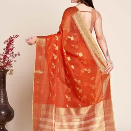 VARNI FABRICS Floral Fusion Banarasi Saree image 4