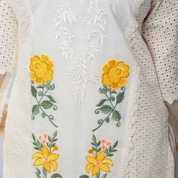 Label By Anusha Women Floral Embroidered Cotton Kurta with Trousers & Dupatta image 3