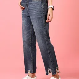 LIMEROAD Women Regular Fit Mid-Rise Mildly Distressed Light Fade Jeans image 4