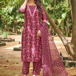 NAINVISH Floral Printed Kurta with Trouser & Dupatta-picture-30