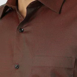 Van Heusen Men Regular Fit Spread Collar Textured Cotton Formal Shirt image 2