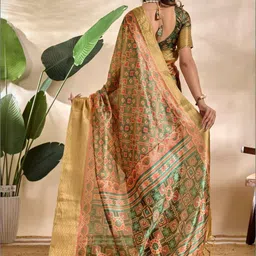 SP TEXTILE CLOTHES Ethnic Motifs Zari Silk Blend Handloom Saree image 4