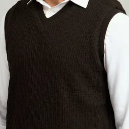 Duke Men Pack Of 2 Geometric Self Design V-Neck Sweater Vest image 3