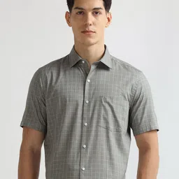 Arrow Checked Men Spread Collar Short Sleeves Cotton Chest Pocket Shirt-picture-26