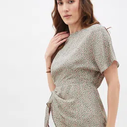 Kibo Floral Print Extended Sleeves Crepe Cinched Waist Top image 4