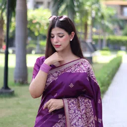 Mitera Purple Ethnic Motifs Woven Design Zari Saree image 4