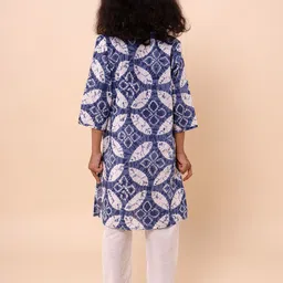 Sangria Girls Navy Blue & White Printed Pure Cotton Straight Kurta With Trousers image 4