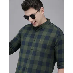 the bear house Men Slim Fit Checkered Button Down Collar Casual Shirt image 1