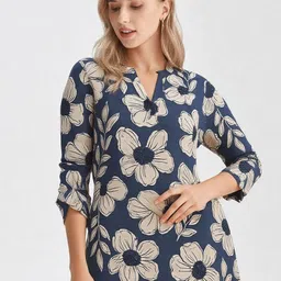 GAB Printed V-Neck Pure Cotton Tunic With Trouser image 2