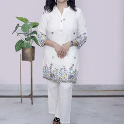 FashionTownie Embroidered Mandarin Collar Tunic With Trousers-image-6