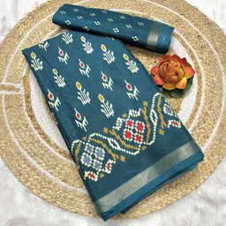 RegalDrapes Ethnic Motifs Saree With Blouse Piece-image-21