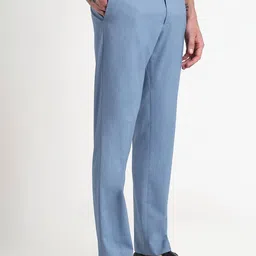 SHOWOFFFF Men Comfort Slim Fit Low-Rise Trousers image 4