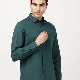 Indian Terrain Men Classic Slim Fit Casual Shirt image 4