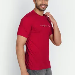 ZEFFIT Men Typography 2 Pockets T-shirt image 3