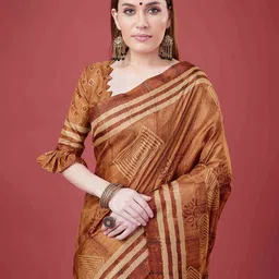 DIVASTRI Zari Silk Blend Banarasi Saree-image-65