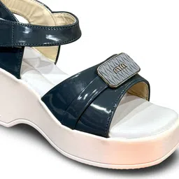 RJ FOOTWEAR Girls Comfort Sandals image 5