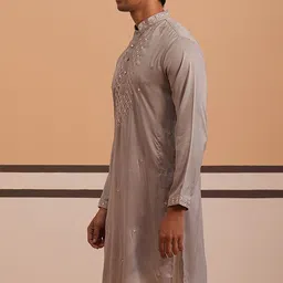 Jompers Men Embellished Mirror Work Kurta image 5