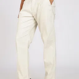 COLOR HUNT Men Relaxed Mid Rise Regular Fit Easy Wash Pleated Regular Trousers image 2