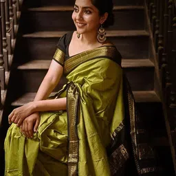 AMRUTKALA SAREES Woven Design Border Banarasi Saree with Blouse Piece image 3