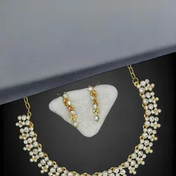 Women Click Gold Plated & Stone Studded Jewellery Set-picture-30
