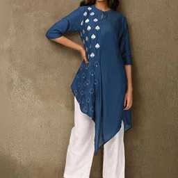 Kaftanize Embroidered Mandarin Collar Tunic & Trousers Co-Ords-image-61