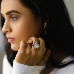 House of Aadyaa 925 sterling Silver Oxidised Peepal Leaf Shaped Finger Ring-picture-12