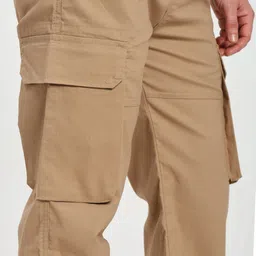 SAINT JONES Men Original High-Rise Cargos Trousers image 2