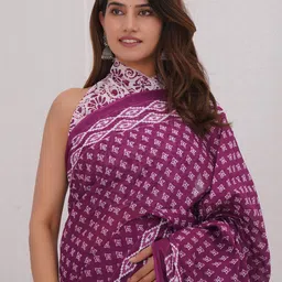 Vanedik Floral Pure Cotton Block Print Saree image 3