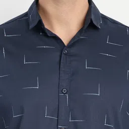 s-line Men Slim Fit Printed Spread Collar Casual Shirt image 3