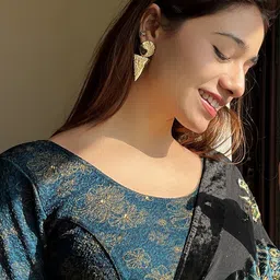 Bindigasm's Advi Floral Printed Stretchable Jacquard Slip On Blouse image 5