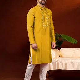 TheEthnic.Co Men Solid Embellished Festive Cotton Straight Kurta image 2